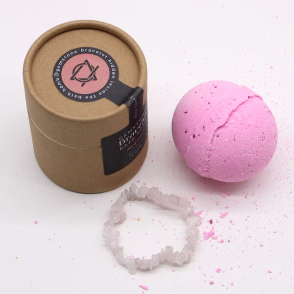 Bath bomb with a rose quartz bracelet - Image 3